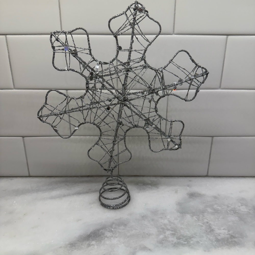 3D Star Christmas Tree Topper With Glitter Covered Silver Wire Spiral Base 11x8
